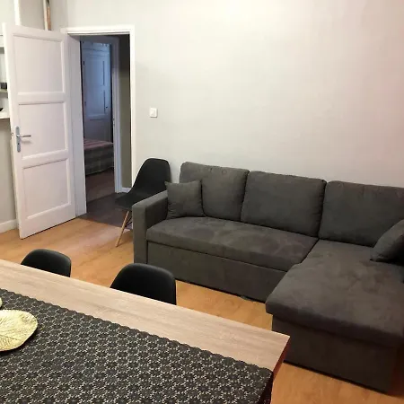 Monfs Clermont-ferrand, Pres De Toute Commodites Апартаменты Клермон-Ферран