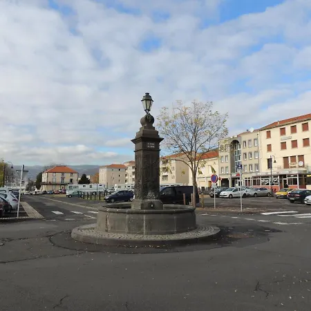 Monfs Clermont-ferrand, Pres De Toute Commodites * Клермон-Ферран