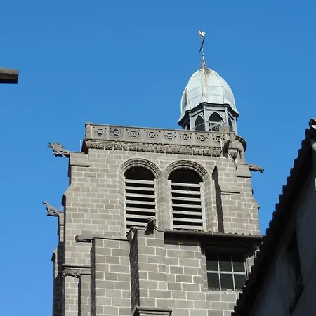 Monfs Clermont-ferrand, Pres De Toute Commodites Апартаменты *